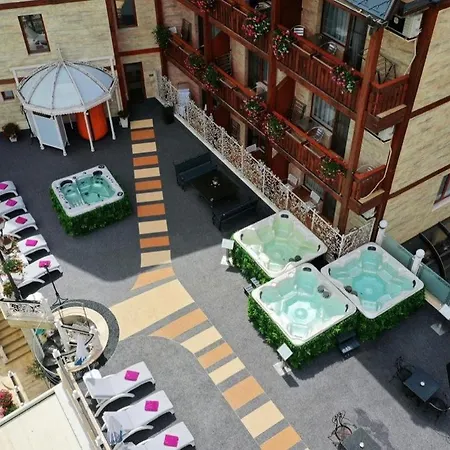 Rich House Chalé *